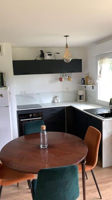 Appartement Lumineux De 60M2 Guer Екстер'єр фото